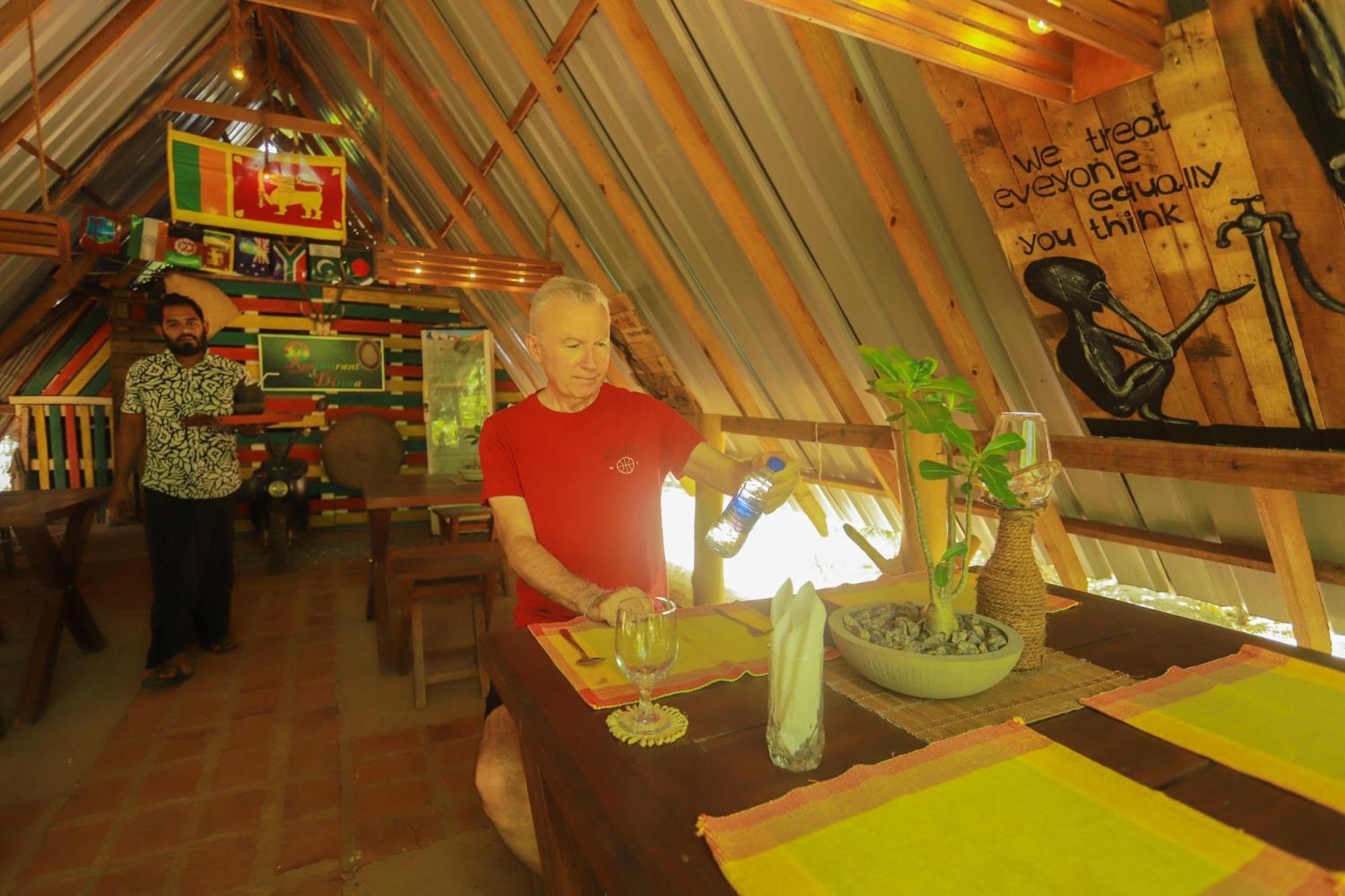 Dinna Nature Hostel Сигирия Экстерьер фото