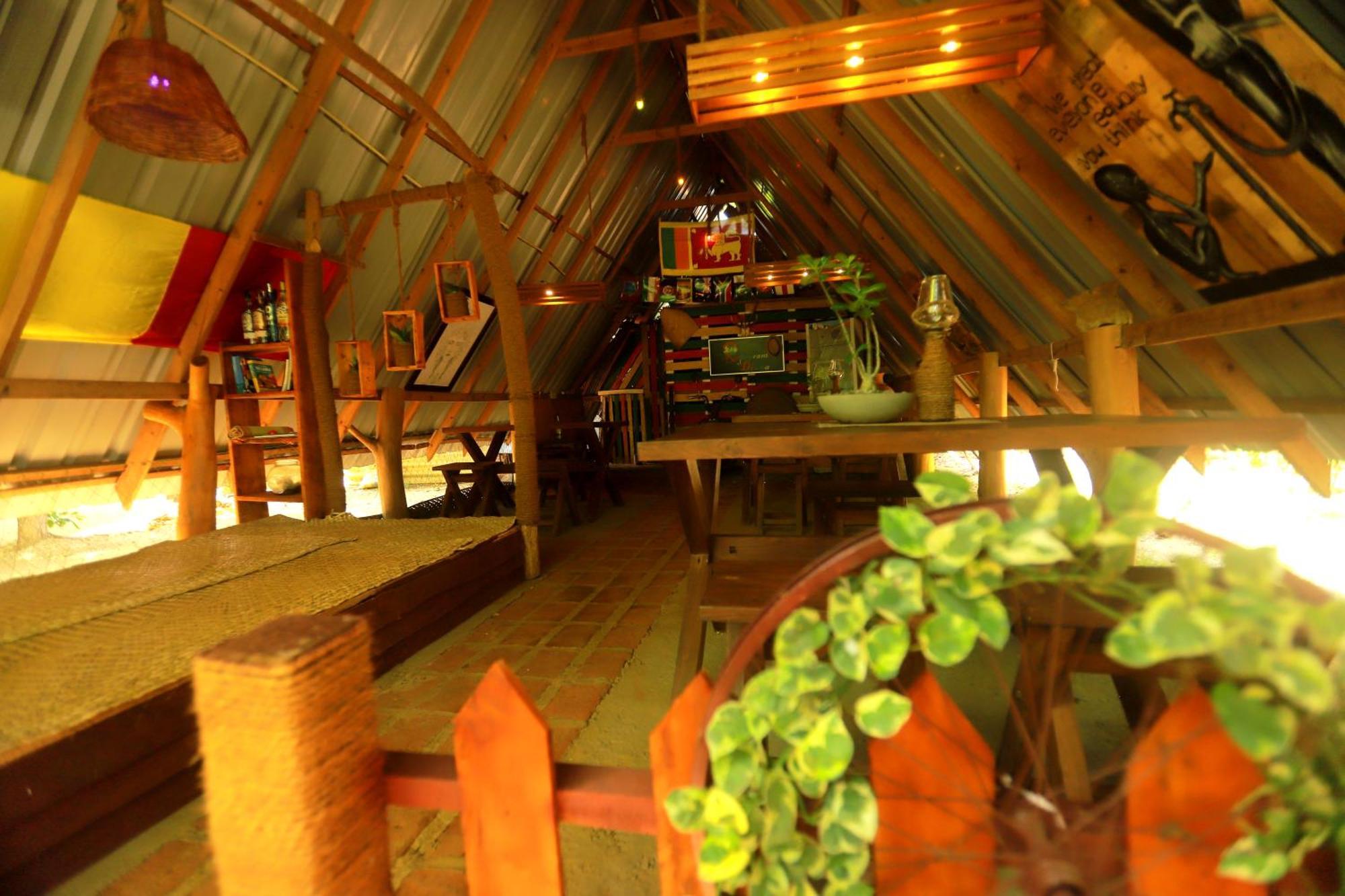 Dinna Nature Hostel Сигирия Экстерьер фото